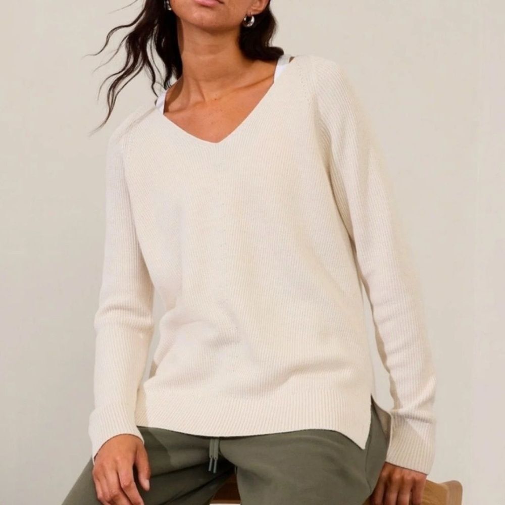 Athleta Hanover V-Neck Sweater Merino Wool Blend Small Bone